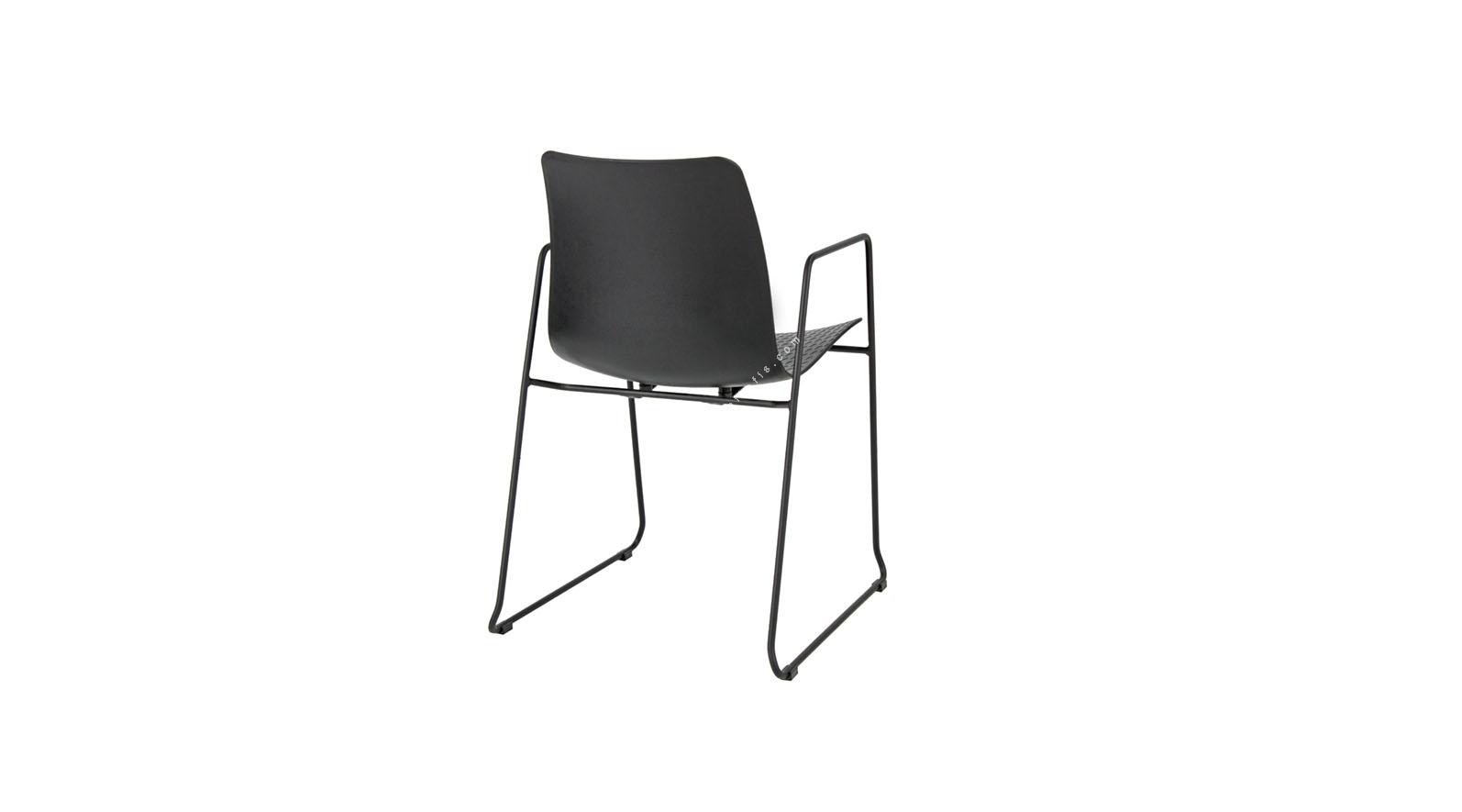 chais siyah boyalı kol ayak sandalye