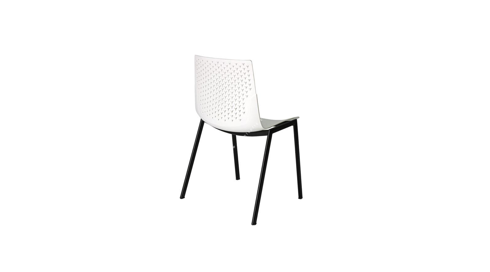 coon beyaz plastik boyalı tasarım sandalye